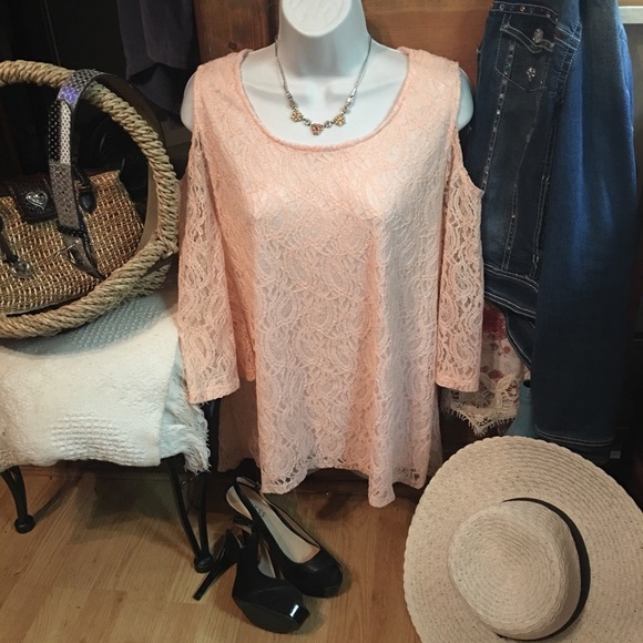 Elle Mode Pink lace cold shoulder NWT top - Picture 15 of 16